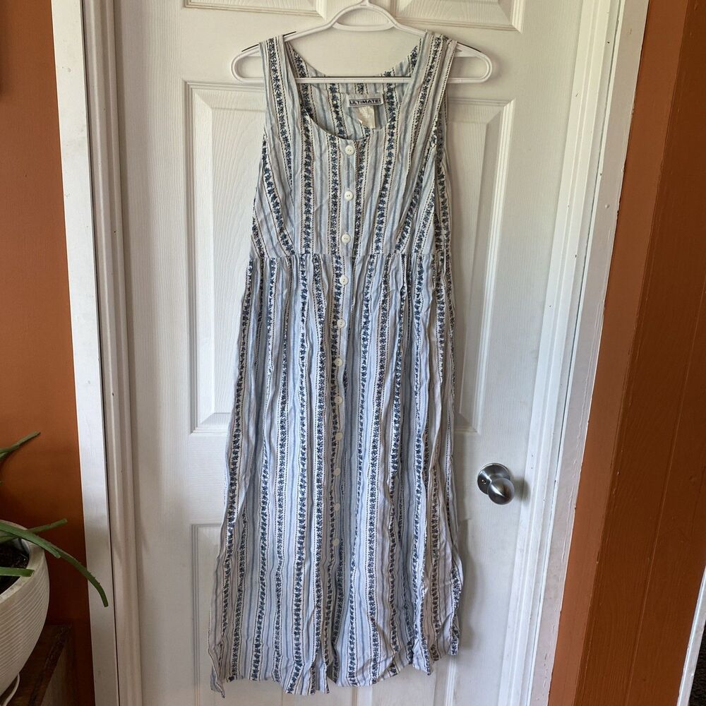 Ultimate! Dress Women’s Size 9 Button Up Round Neck Sleeveless Tank Style